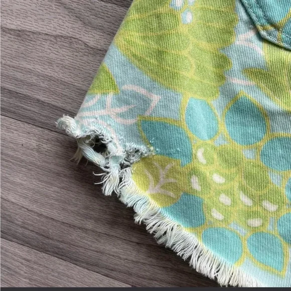 Vintage 70s floral print wrangler jean shorts mini shorts 29” waist blue green - Picture 7 of 7